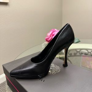 Vince Camuto Heels size 5.5 black